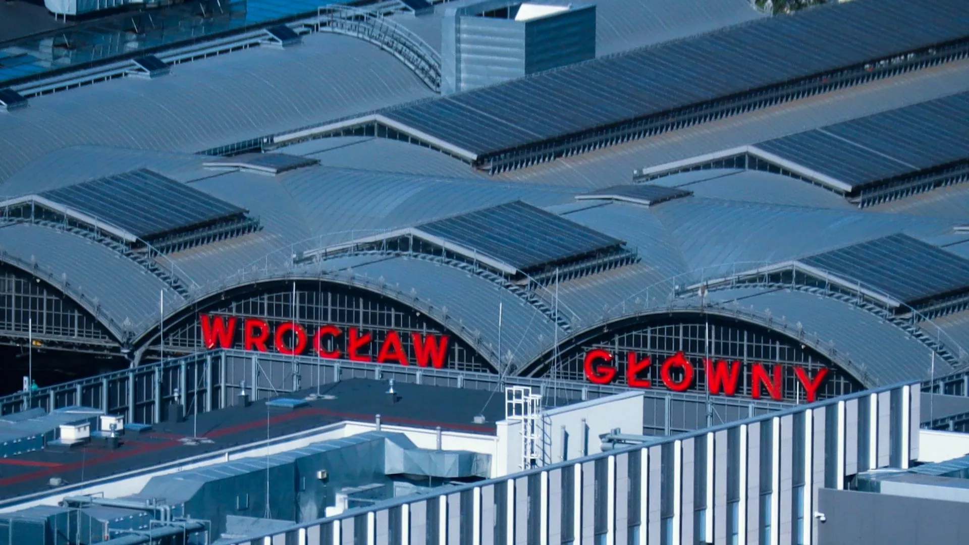 Zajištění bezpečnosti cestujících na vratislavském hlavním nádraží