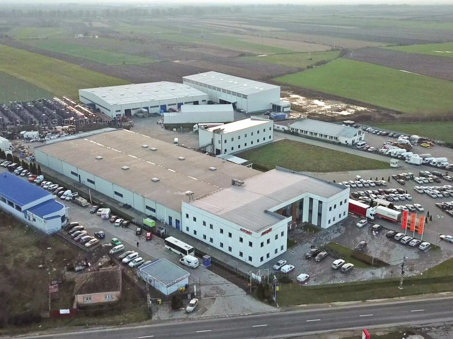 Największy dostawca materiałów samochodowych w Rumunii, Grupa Autonet, zdecydowała się na AxxonSoft VMS.